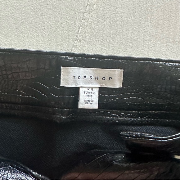 Topshop vegan leather mini skirt, black, size 8 NWOT - Picture 3 of 5